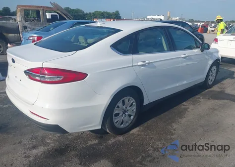 2020 Ford Fusion S из США, поврежденный, VIN 3FA6P0G77LR220156